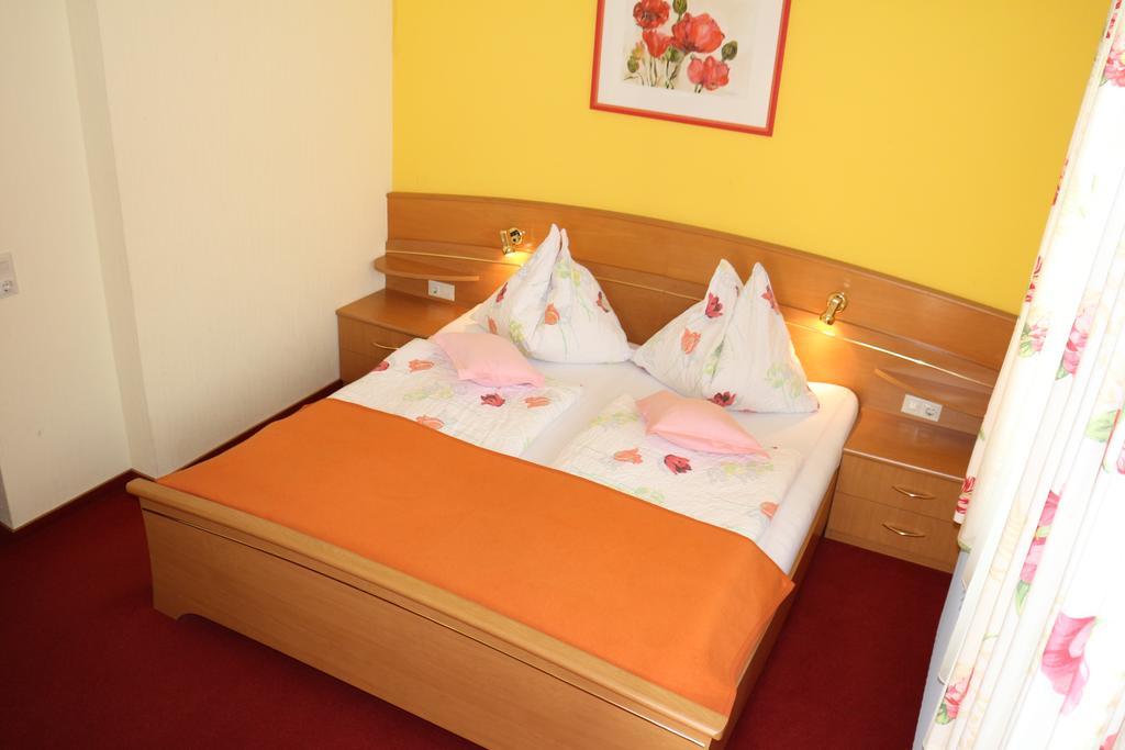 Hotel Enzianbrenner à Jenig Chambre photo
