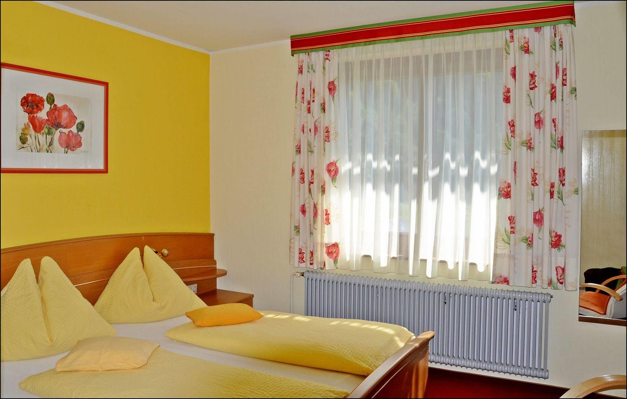 Hotel Enzianbrenner à Jenig Extérieur photo